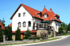 Отель Anna vendégház  Тихань